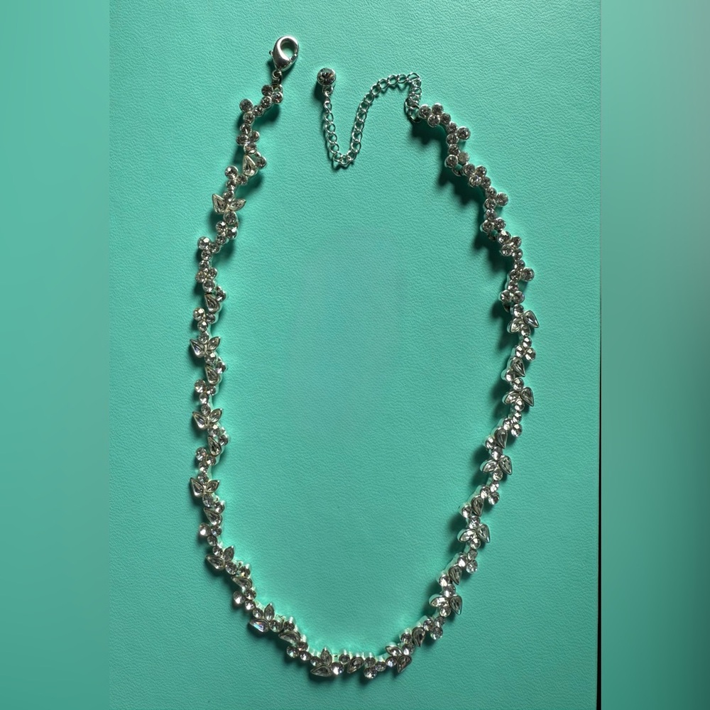 Elegant Silver Floral Necklace with Crystals